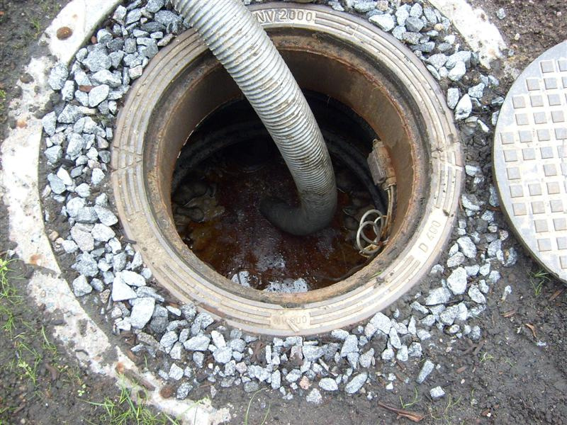 Откачка дренажных и канализационных колодцев в Троицке